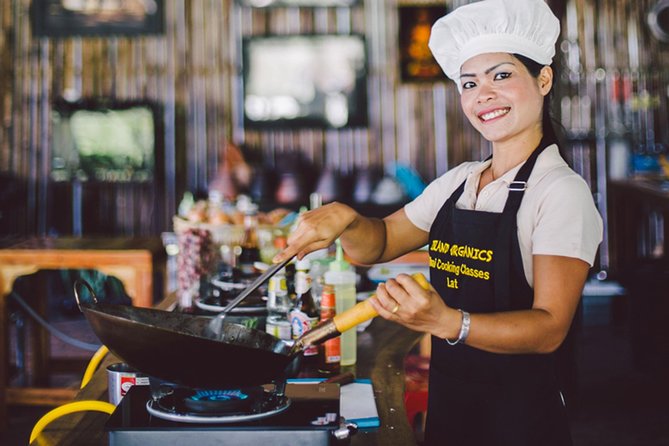 Thai Cooking Class | Since 2012 | Farm to Table - A Friendly Teacher With a Clear Teaching Style