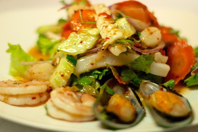 Thai Culinary Class by the Beach at Melati Resort & Spa - The menu, dietary requests, and changing plans