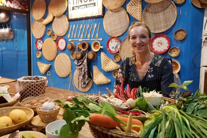 Tingly Thai Cooking School Afternoon Class - Teachers who keep the room lively