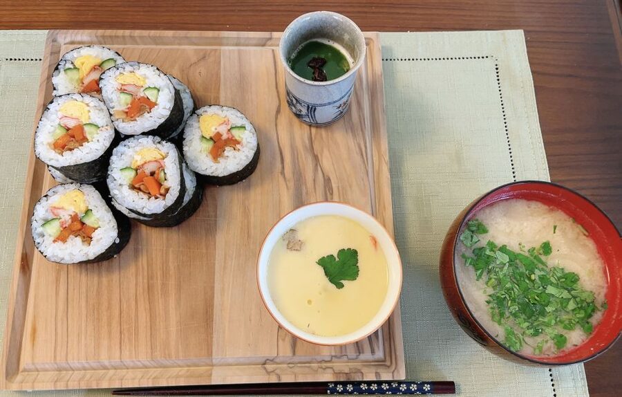 Tokyo: Sushi roll and side dish cooking experience - Key points to know before booking