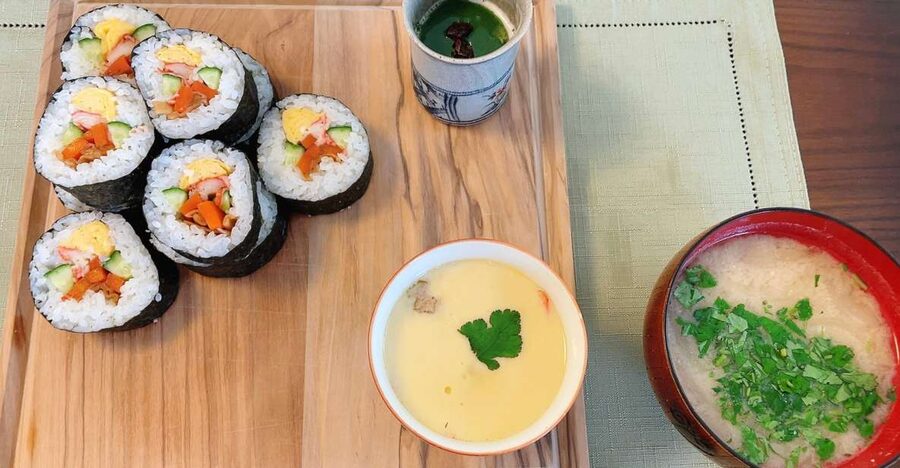 Tokyo: Sushi roll and side dish cooking experience - What you actually cook during the 150 minutes