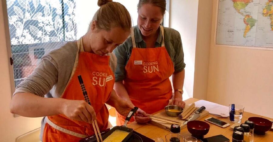 Tokyo: Wagyu and 7 Japanese Dishes Cooking Class - A home kitchen feel in central Tokyo