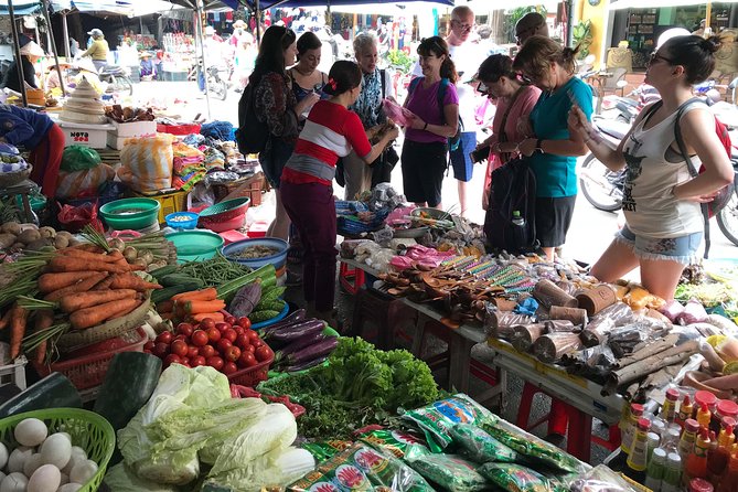 Traditional Cooking Class with Basket Boat Ride and market Tour - The foot soak and massage before cooking