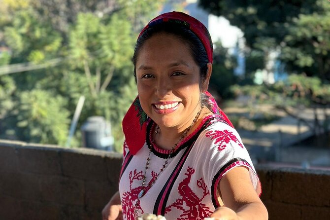 Traditional Oaxaqueña Cooking with Grandma's Recipes - Salsas that teach you the basics