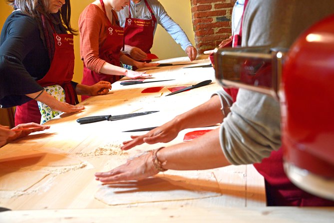Tuscan Cooking Class - Traditional 5 course menù - Key points at a glance