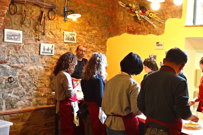 Tuscan Cooking Class - Traditional 5 course menù - What to wear and what to tell the provider