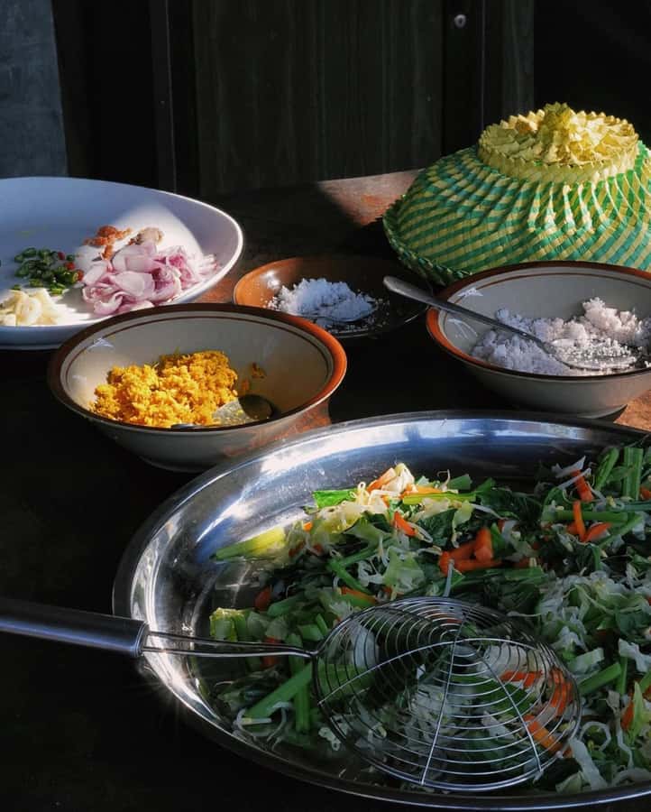 Ubud: Authentic Traditional Balinese Village Cooking Class - A welcome drink and a walk through the garden