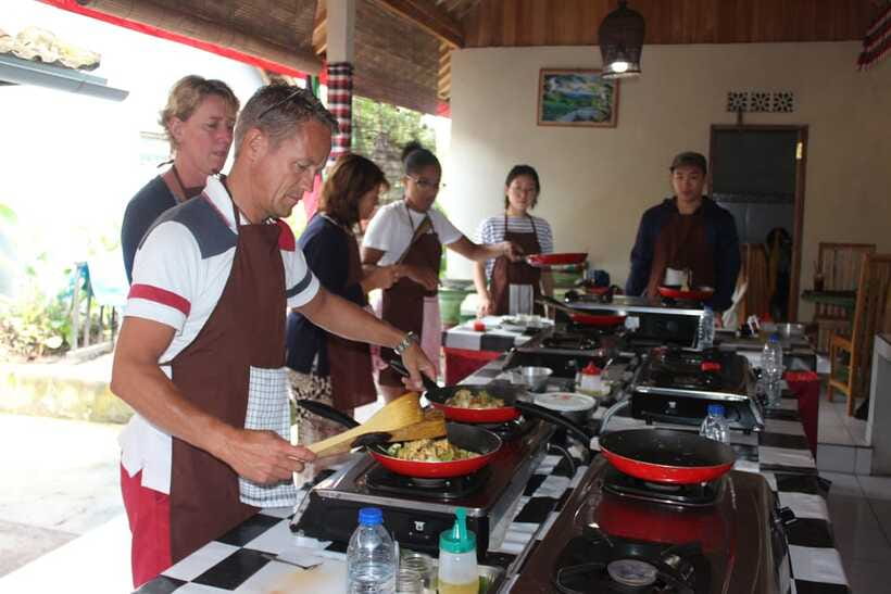Ubud: Balinese Cooking Class and Market Tour - The shared meal is part of the lesson