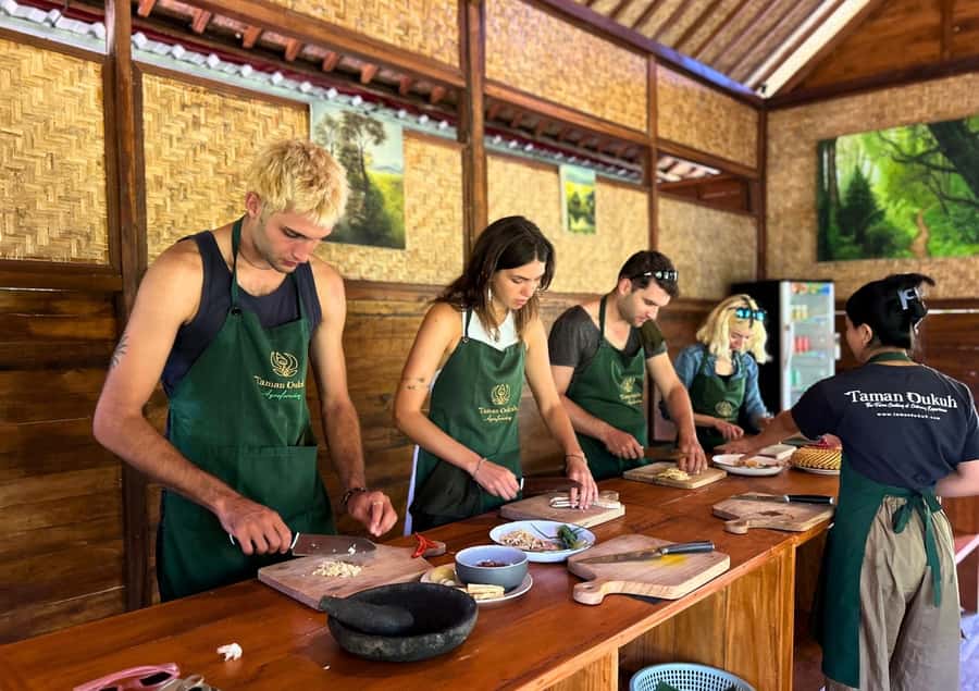 Ubud: Balinese Cooking Class at an Organic Farm - Why this cooking class feels different from a city lesson