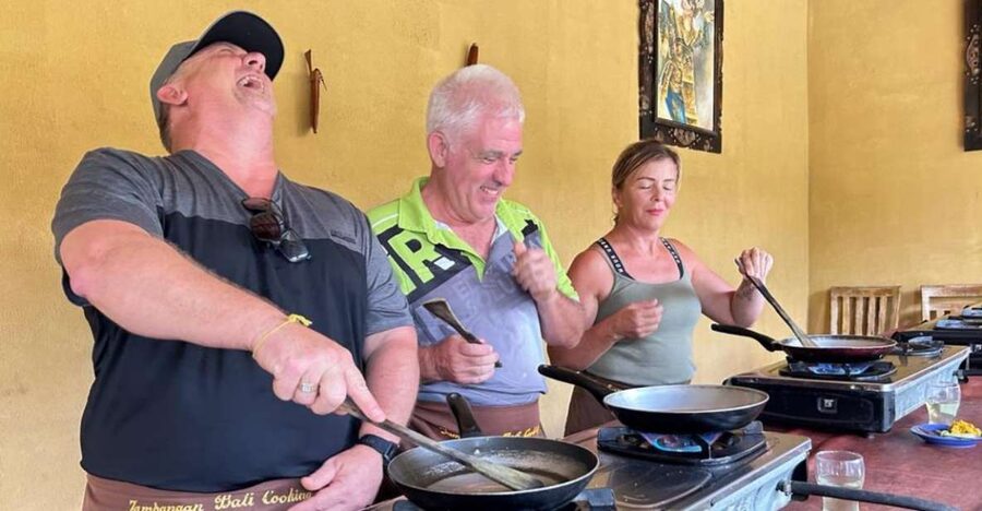 Ubud: Balinese Cooking Class with Hotel Transfers - Hotel pickup and the five-hour schedule