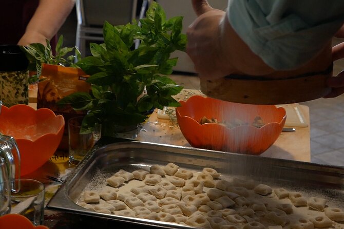 Umbrian Regional and Traditional Cooking Class with Lunch in Assisi - Cooking at a farmhouse above Assisi
