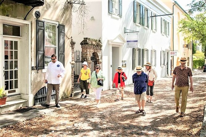 Undiscovered Charleston: Half Day Food, Wine & History Tour with Cooking Class - Group size, pace, and the personal feel