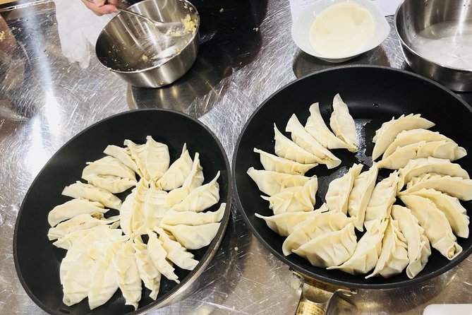 Vegan/Vegetarian Ramen and Gyoza by Bentoya cooking - Meeting Kaori, Miwa, or Rina at Komae Station