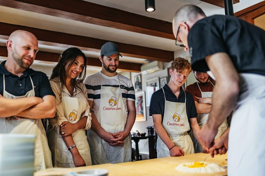 Venice: Pasta and Tiramisu Cooking Class at a Local's Home - Starting with prosecco and Venetian conversation