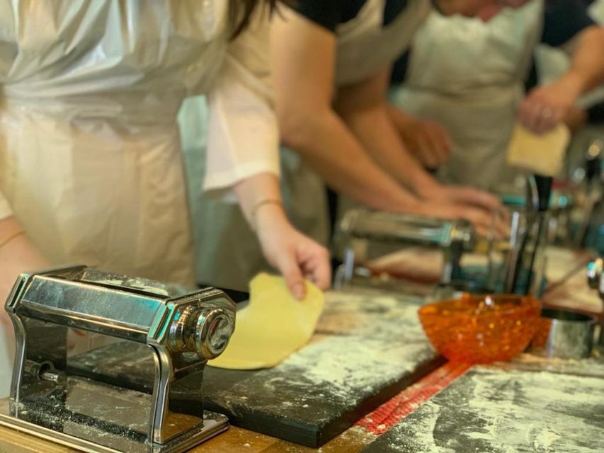 Venice: Pasta and Tiramisu Cooking Class with Wine - Tiramisu gives the class a sweet second act