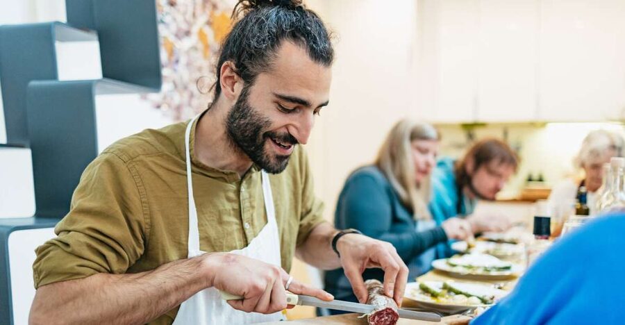 Venice: Rialto Market Tour, Cooking Class, and Lunch - Lunch with wine at the table