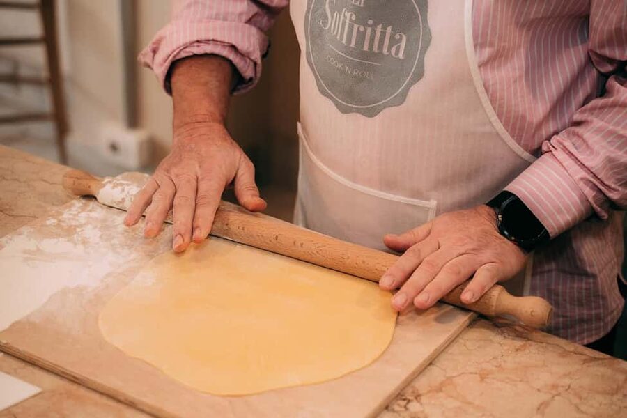 Verona: Hands-on Fresh Pasta and Tiramisù Cooking Class - What the chefs do especially well