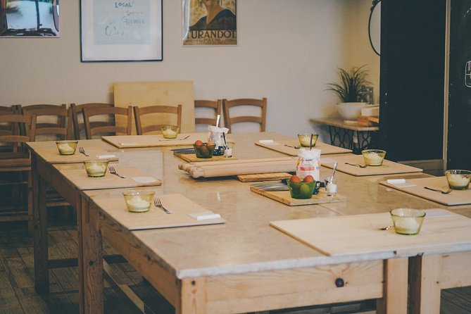 Verona: Italian Cooking Class with Pasta, Risotto and Tiramisù - A welcome aperitif and the basics of Italian cooking