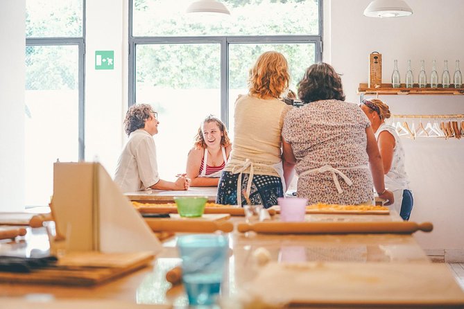 Verona: Italian Cooking Class with Pasta, Risotto and Tiramisù - Why the small group matters