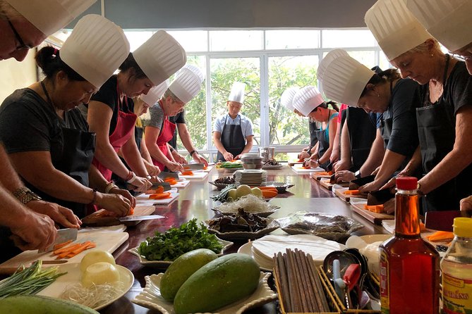 Vietnamese Food Cooking Class in Hanoi with Market Experience - Key points at a glance