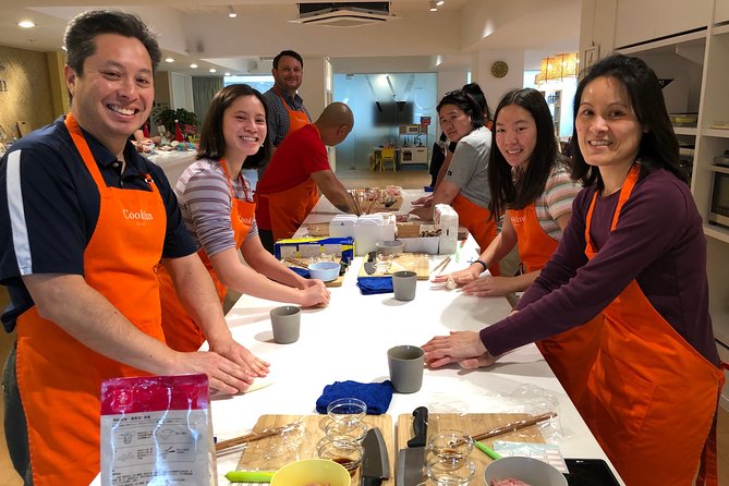 Xiao Long Bao & Boba Tea Cooking Class in Taipei - The English instruction and family appeal