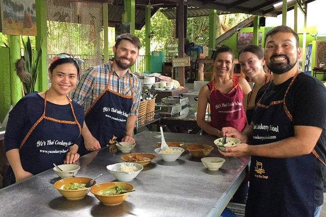 Ya Thai Cookery School Class in Krabi - The Teaching Style: Friendly, Fast, and Practical